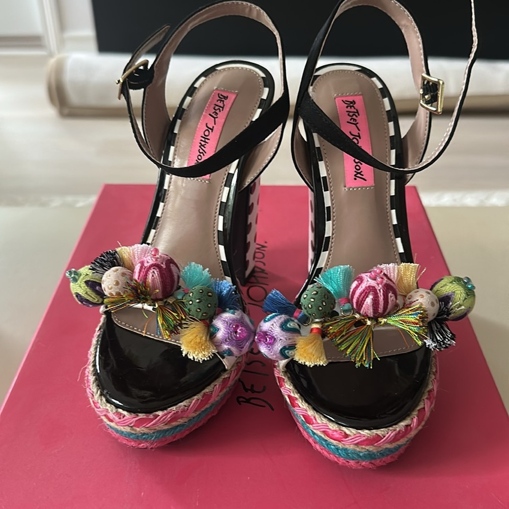 Betsey johnson polkadot platform shoes new💗
